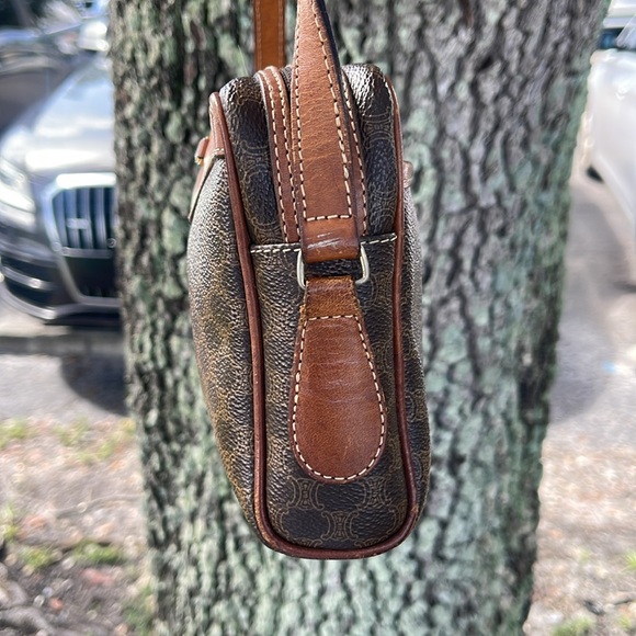 CELINEVintage Triomphe  Shoulder Bag Leather Brown Tan  Pattern Macadam - Picture 5 of 13